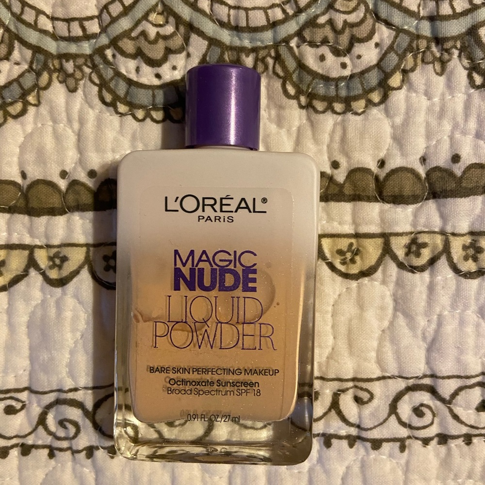 L’ORÉAL Magic Nude Liquid Powder foundation